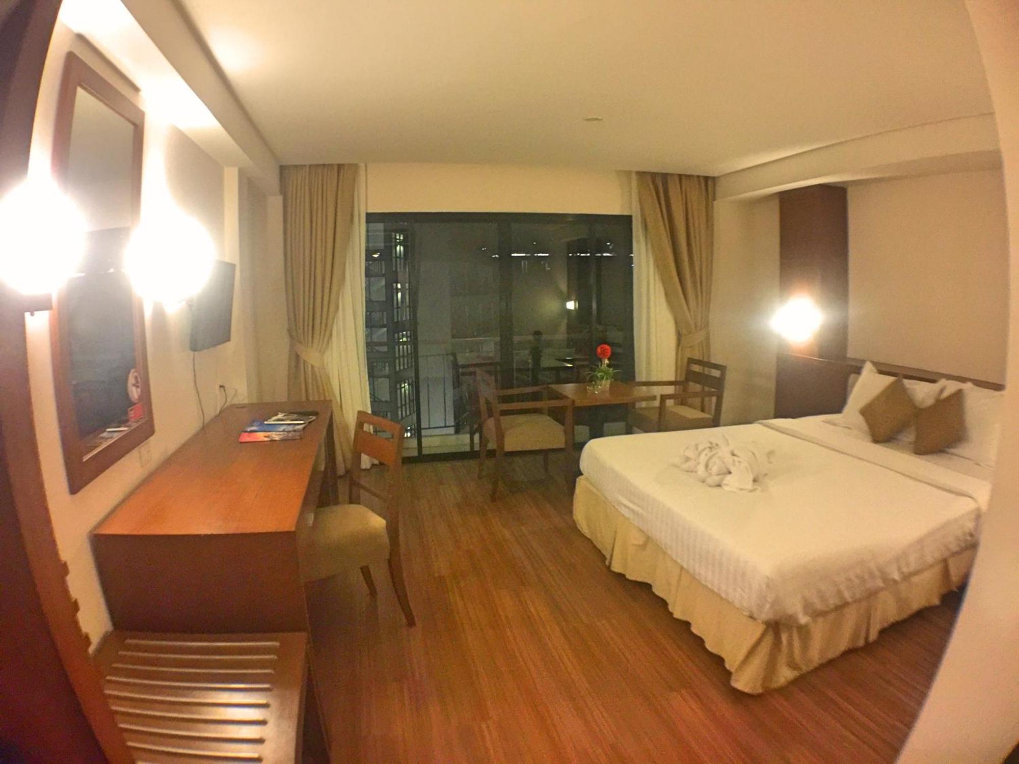 Hiran Residence Patong Exteriér fotografie