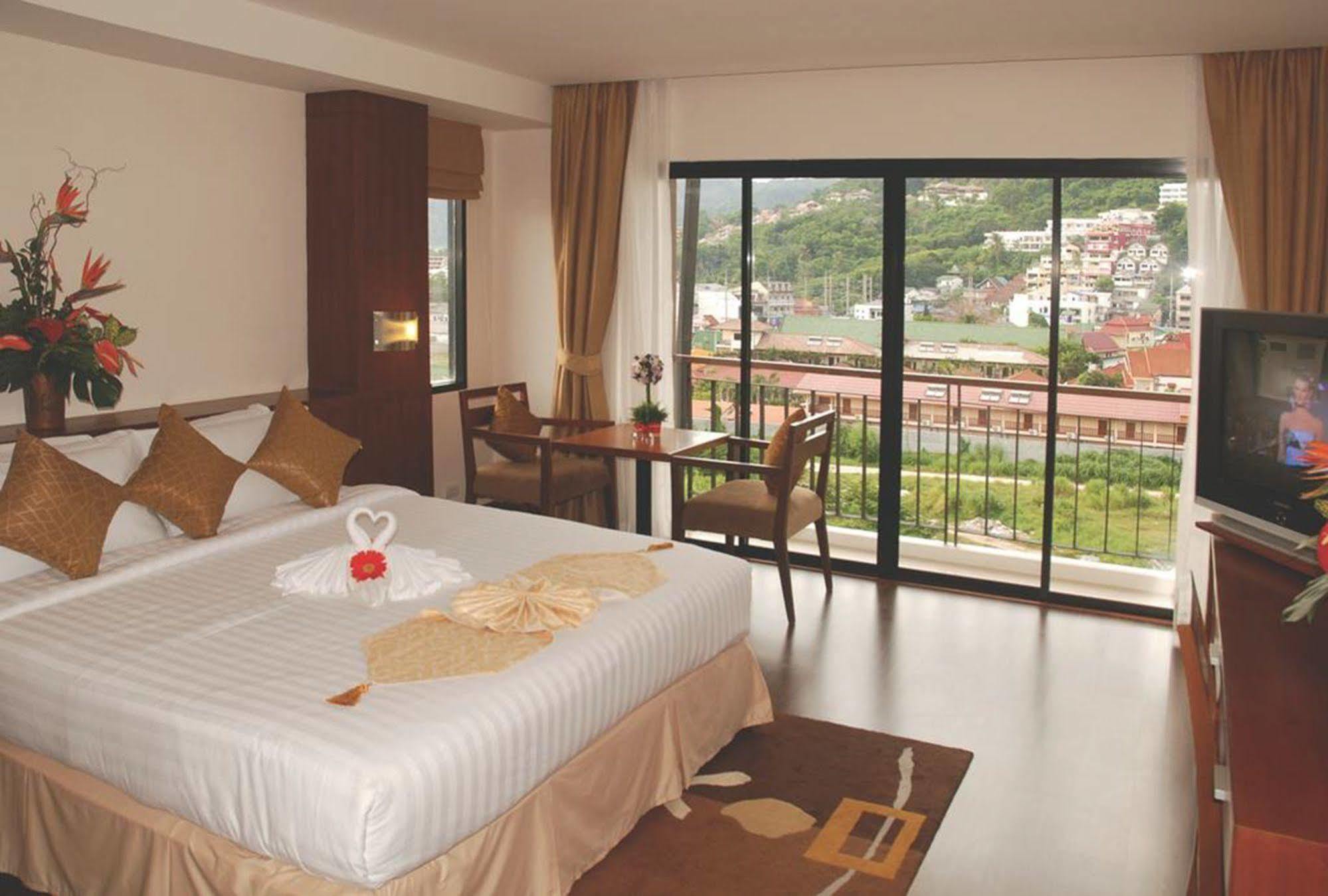 Hiran Residence Patong Exteriér fotografie